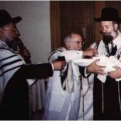 בברית עם הרבנים הראשיים לישראל ולתל אביב, הרב לאו והרב מצגר